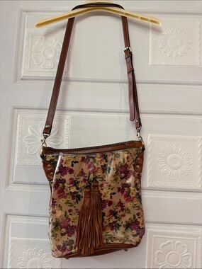 Patricia Nash leather purse. 2straps and one is adjustable